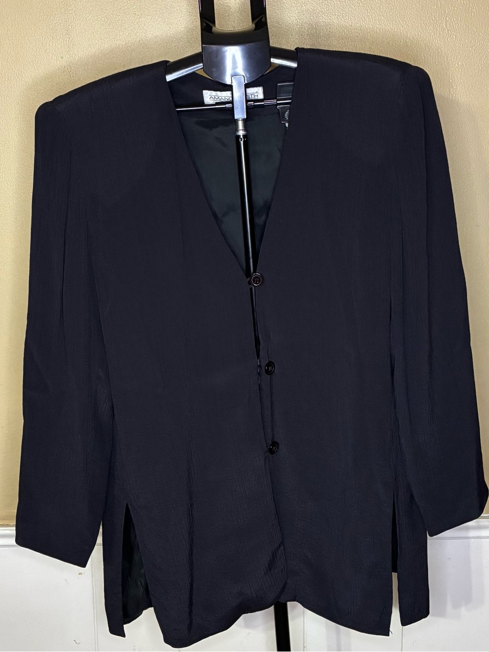 Amanda Smith Black V-Neck Button Front Blazer